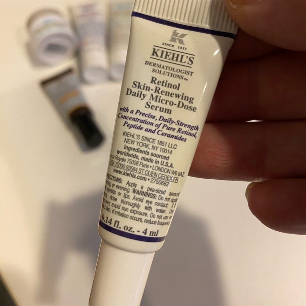 New! 8Pc Kiehl's skincare travel set - Picture 8 of 8